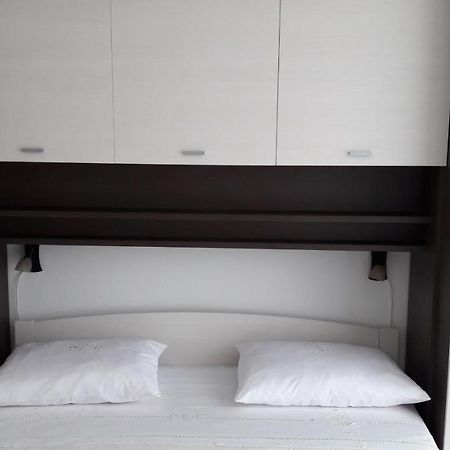 Apartment Nena- Apartman Sa Posebnim Ulazom U Prizemlju, Terasom I Zelenom Okucnicom Rakotule 外观 照片