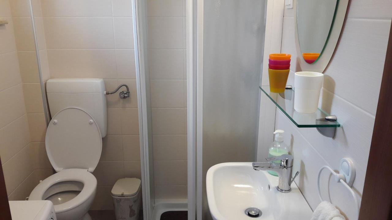 Apartment Nena- Apartman Sa Posebnim Ulazom U Prizemlju, Terasom I Zelenom Okucnicom Rakotule 外观 照片